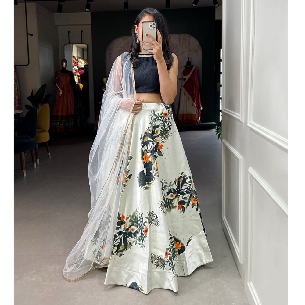 Brand New Lehenga, XS, cream and black, floral